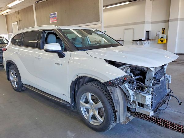 2020 TOYOTA HIGHLANDER