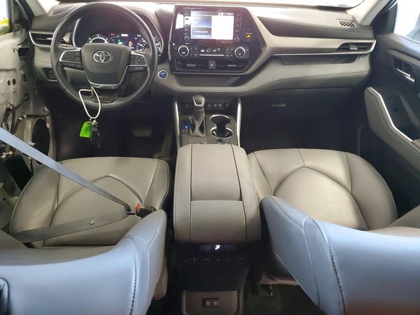2020 TOYOTA HIGHLANDER