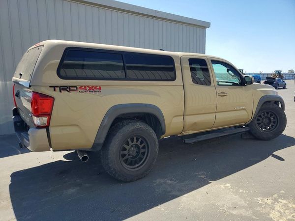 2016 TOYOTA TACOMA