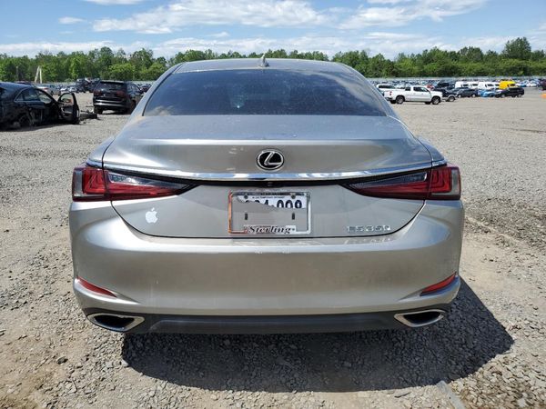 2019 LEXUS ES