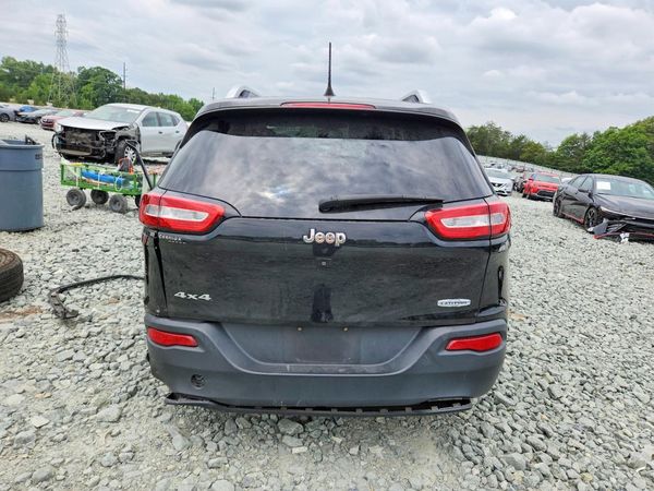 2018 JEEP CHEROKEE LATITUDE PLUS 4X4