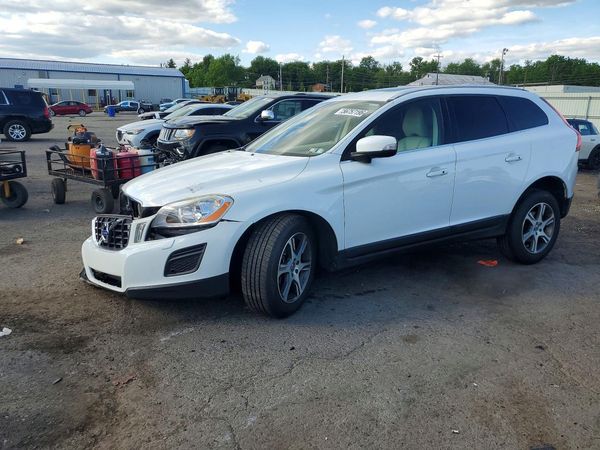 2012 VOLVO XC60