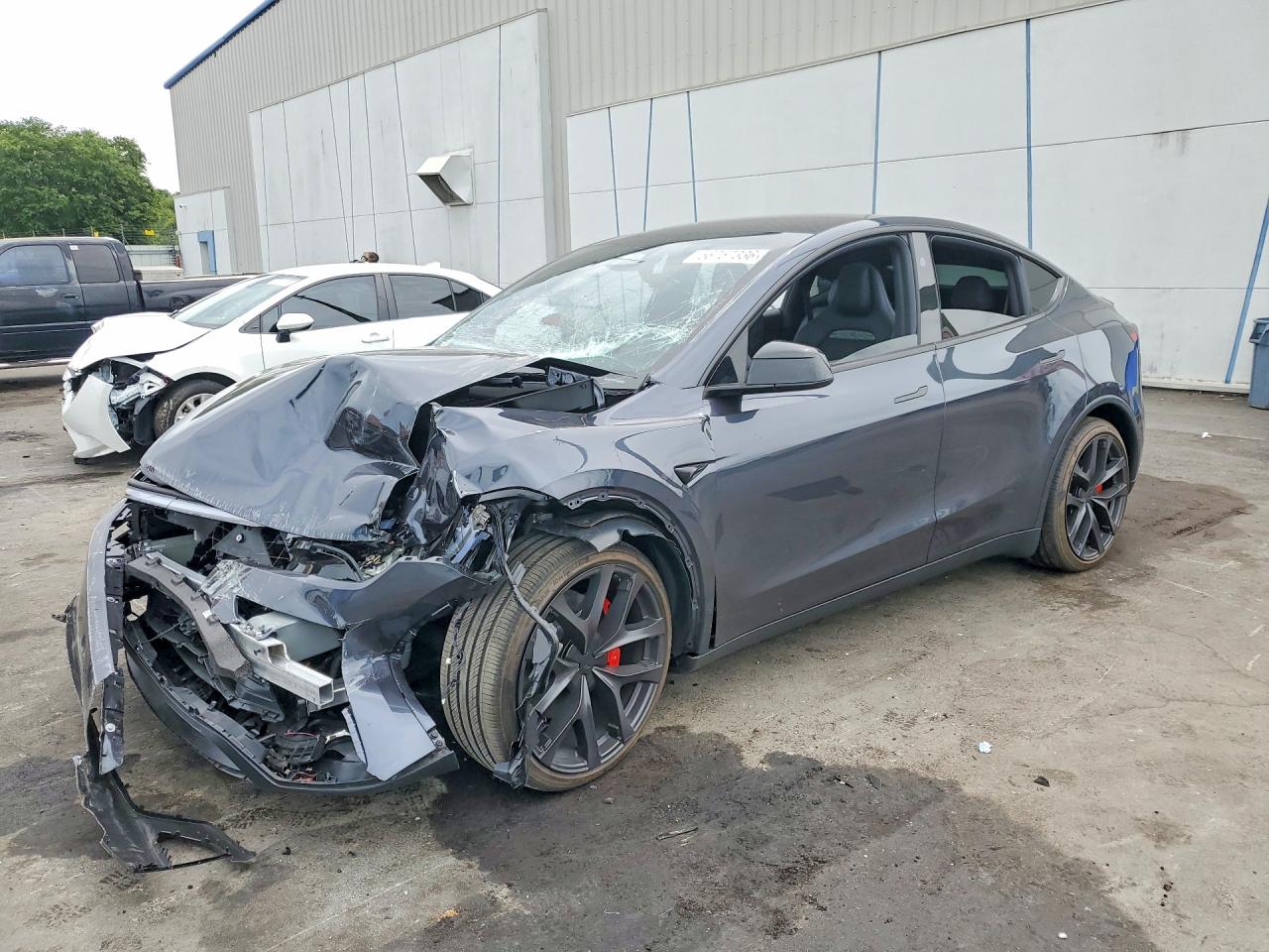 2026 TESLA MODEL Y