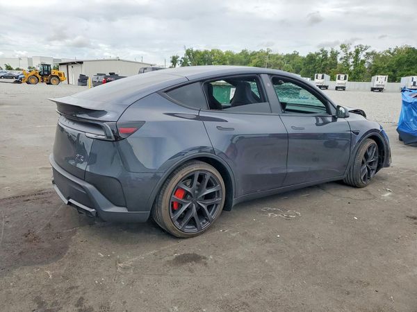 2026 TESLA MODEL Y