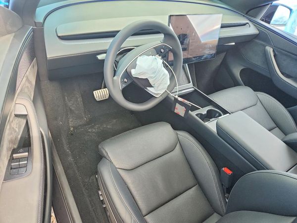 2026 TESLA MODEL Y