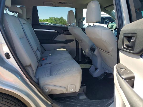 2019 TOYOTA HIGHLANDER LE/LE Plus