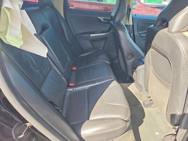 2012 VOLVO XC60