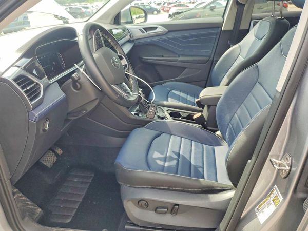 2025 VOLKSWAGEN TAOS