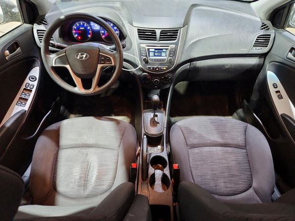 2017 HYUNDAI ACCENT SE Base