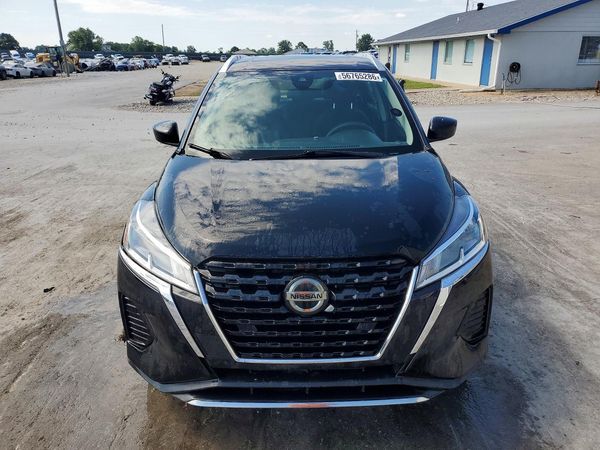 2021 NISSAN KICKS