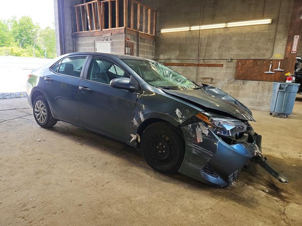 2017 TOYOTA COROLLA