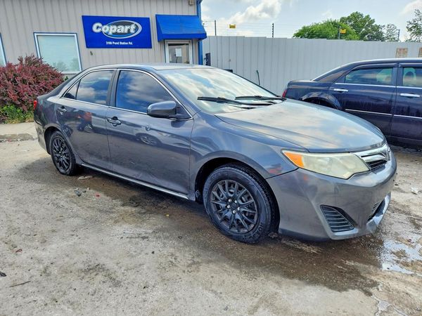 2012 TOYOTA CAMRY