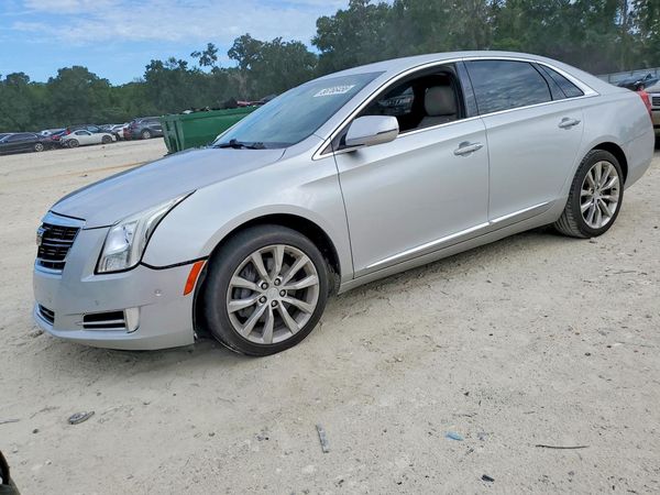 2017 CADILLAC XTS Luxury