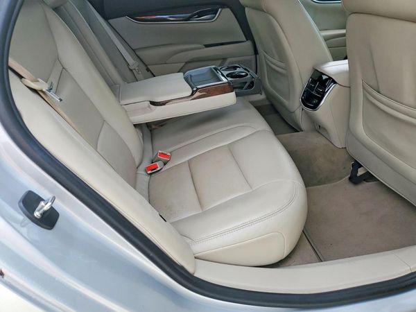 2017 CADILLAC XTS Luxury
