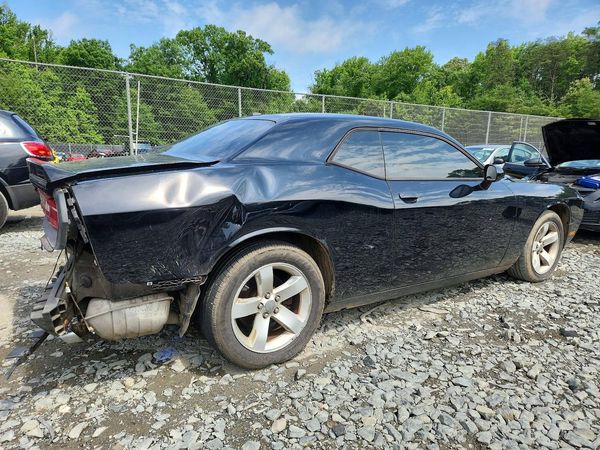 2013 DODGE CHALLENGER Base
