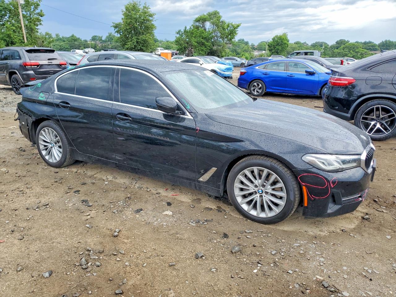 2021 BMW 530