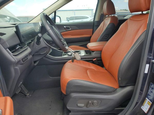 2025 KIA CARNIVAL