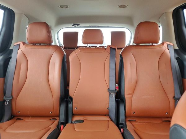 2025 KIA CARNIVAL
