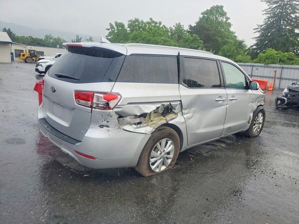 2017 KIA SEDONA LX
