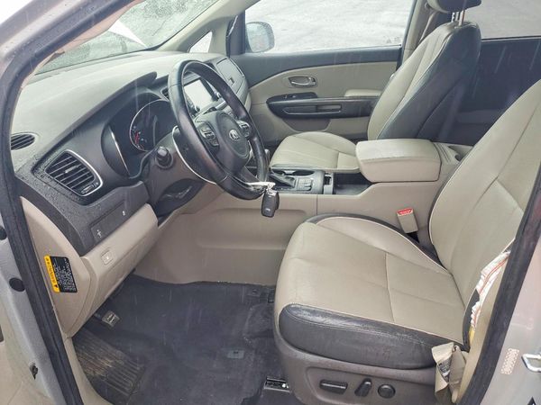 2017 KIA SEDONA LX
