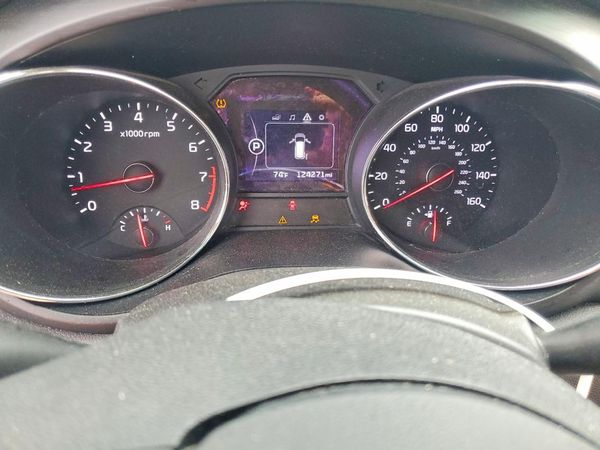 2017 KIA SEDONA LX