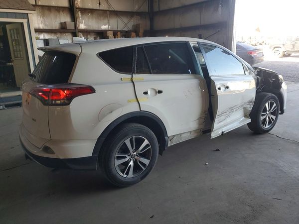 2018 TOYOTA RAV4 Adventure/XLE
