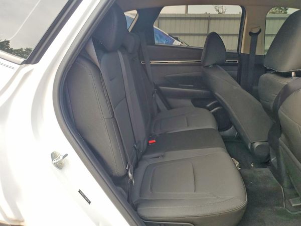 2022 HYUNDAI TUCSON SE