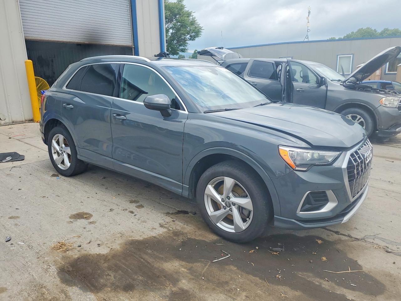 2020 AUDI Q3 quattro Premium