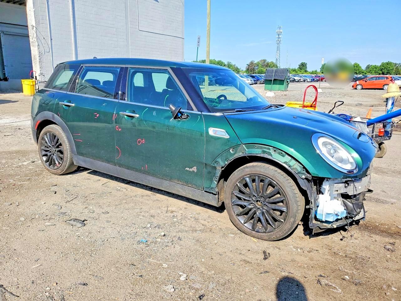2018 MINI COOPER