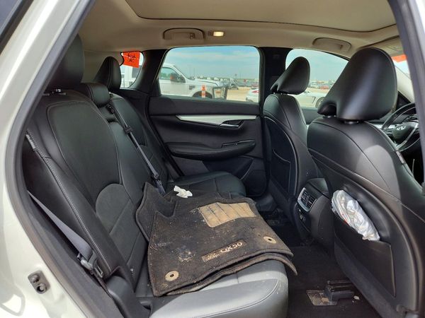 2021 INFINITI QX50 Essential
