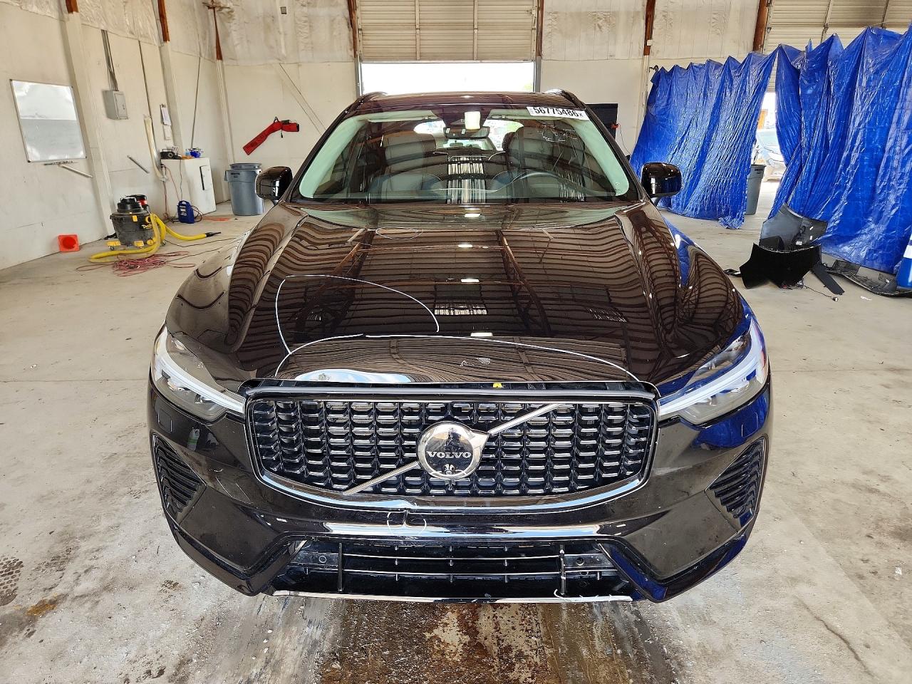 2025 VOLVO XC60 Plus Dark
