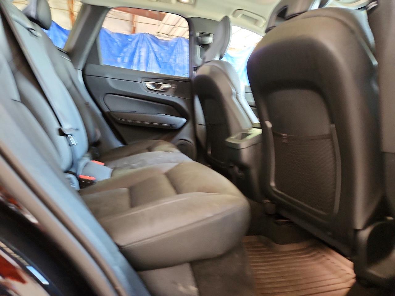 2025 VOLVO XC60 Plus Dark
