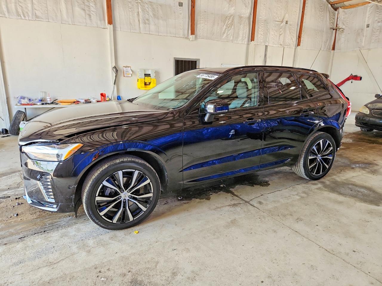 2025 VOLVO XC60 Plus Dark