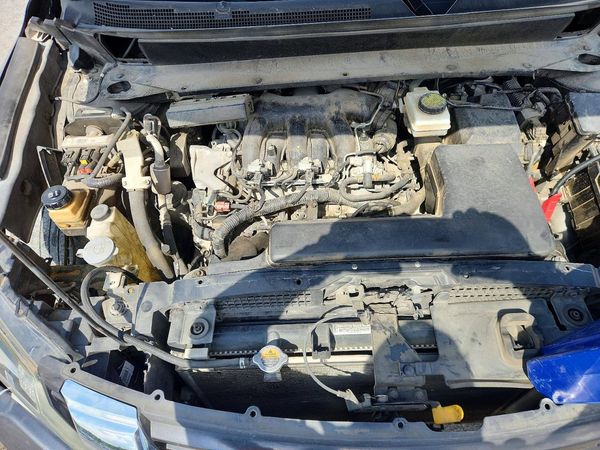 2019 NISSAN PATHFINDER — Engine bay