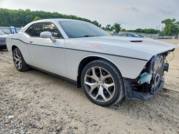 2016 DODGE CHALLENGER SXT