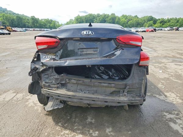 2017 KIA FORTE LX Base