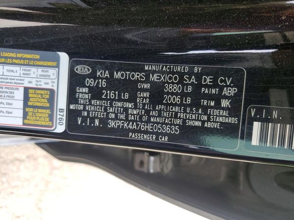 2017 KIA FORTE LX Base