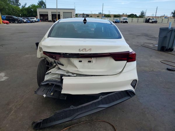 2022 KIA FORTE FE, LXS