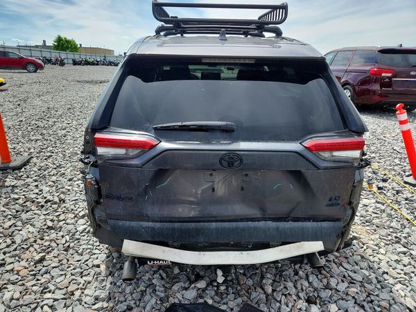 2022 TOYOTA RAV4 LE