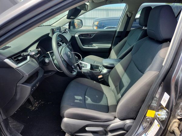 2022 TOYOTA RAV4 LE