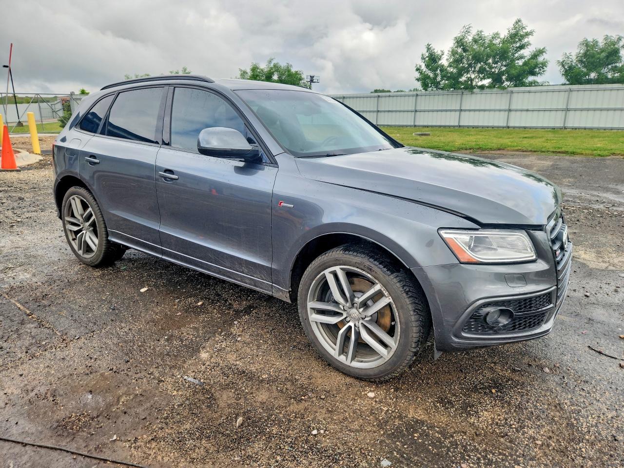 2016 AUDI SQ5 quattro Premium Plus
