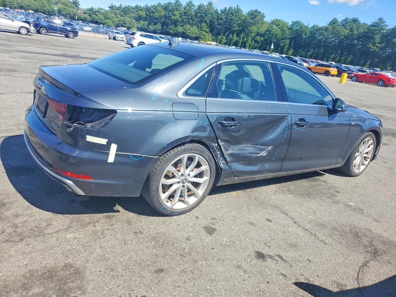 2019 AUDI A4 quattro Premium Plus
