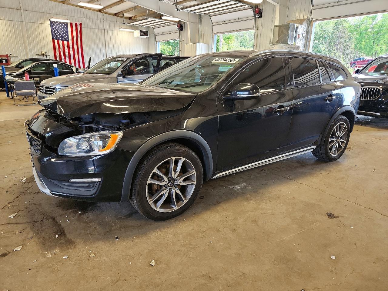 2018 VOLVO V60 CROSS COUNTRY Premier