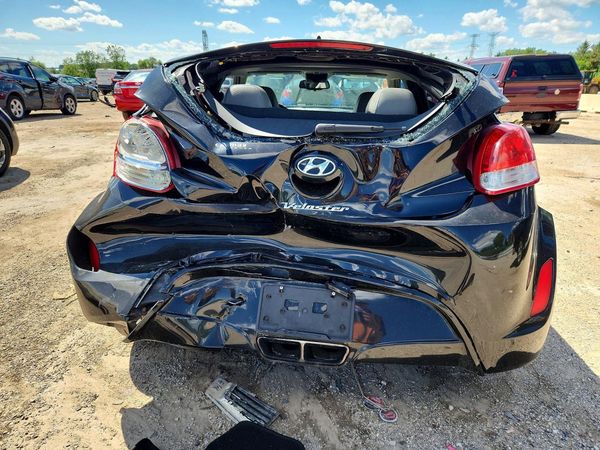2013 HYUNDAI VELOSTER