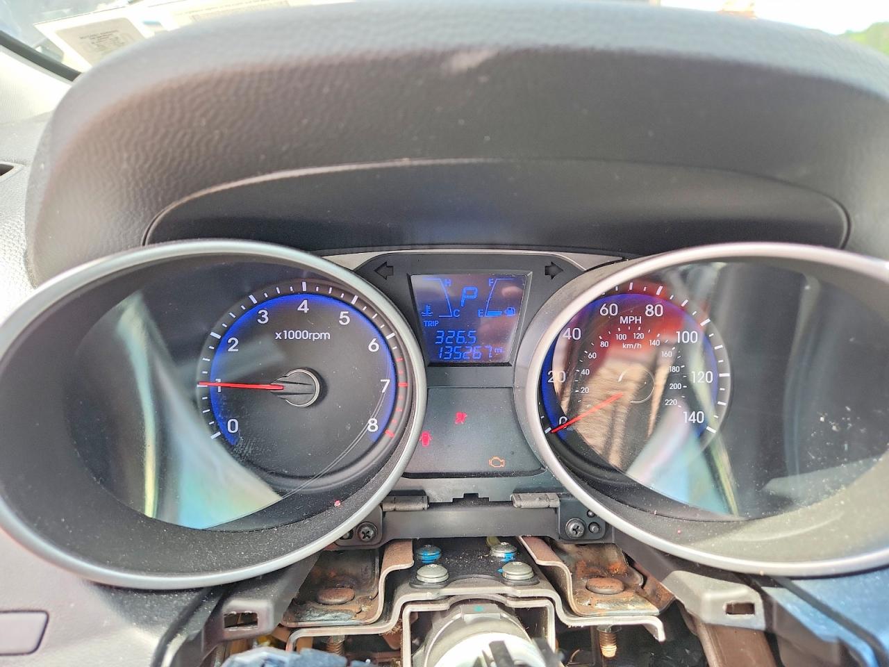 2015 HYUNDAI TUCSON GL (Middle-Low)