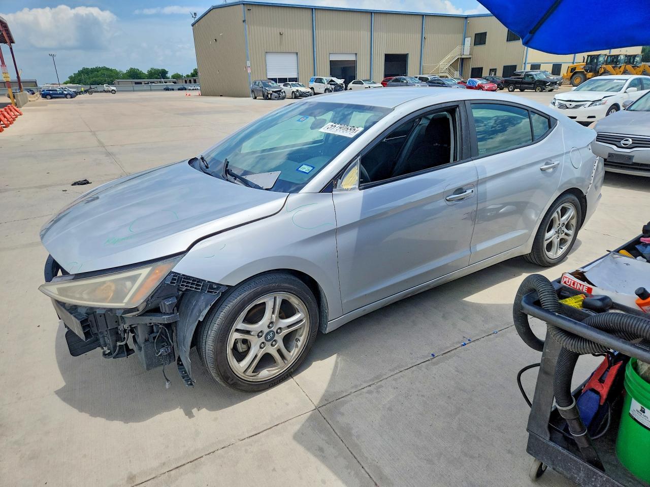 2019 HYUNDAI ELANTRA SE