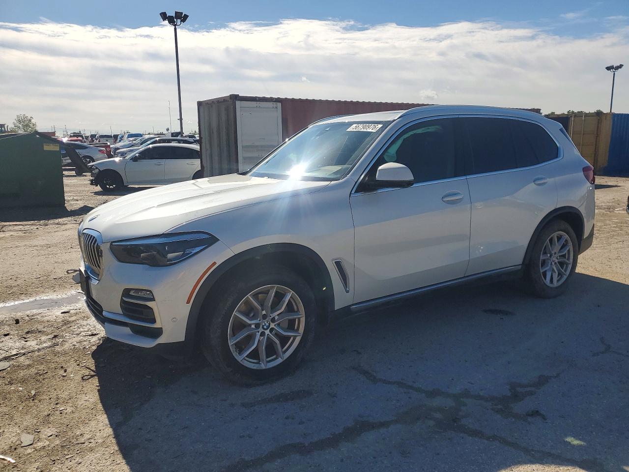 2020 BMW X5 xDrive40i — Front 3/4