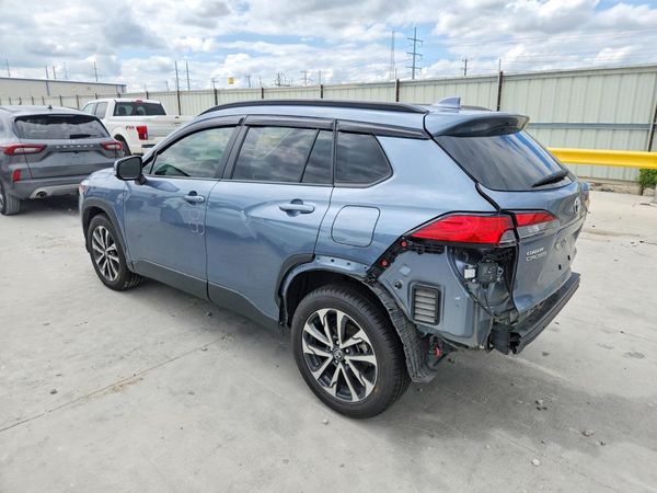 2023 TOYOTA COROLLA CROSS XLE