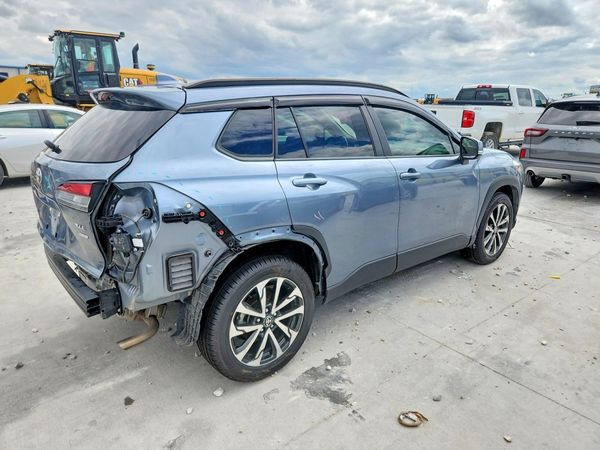 2023 TOYOTA COROLLA CROSS XLE