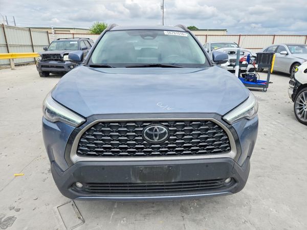2023 TOYOTA COROLLA CROSS XLE